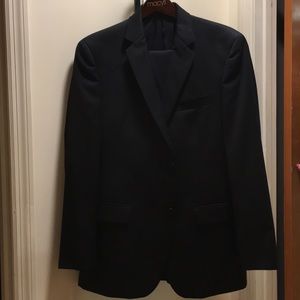 New Alfani Red men’s navy suit!!